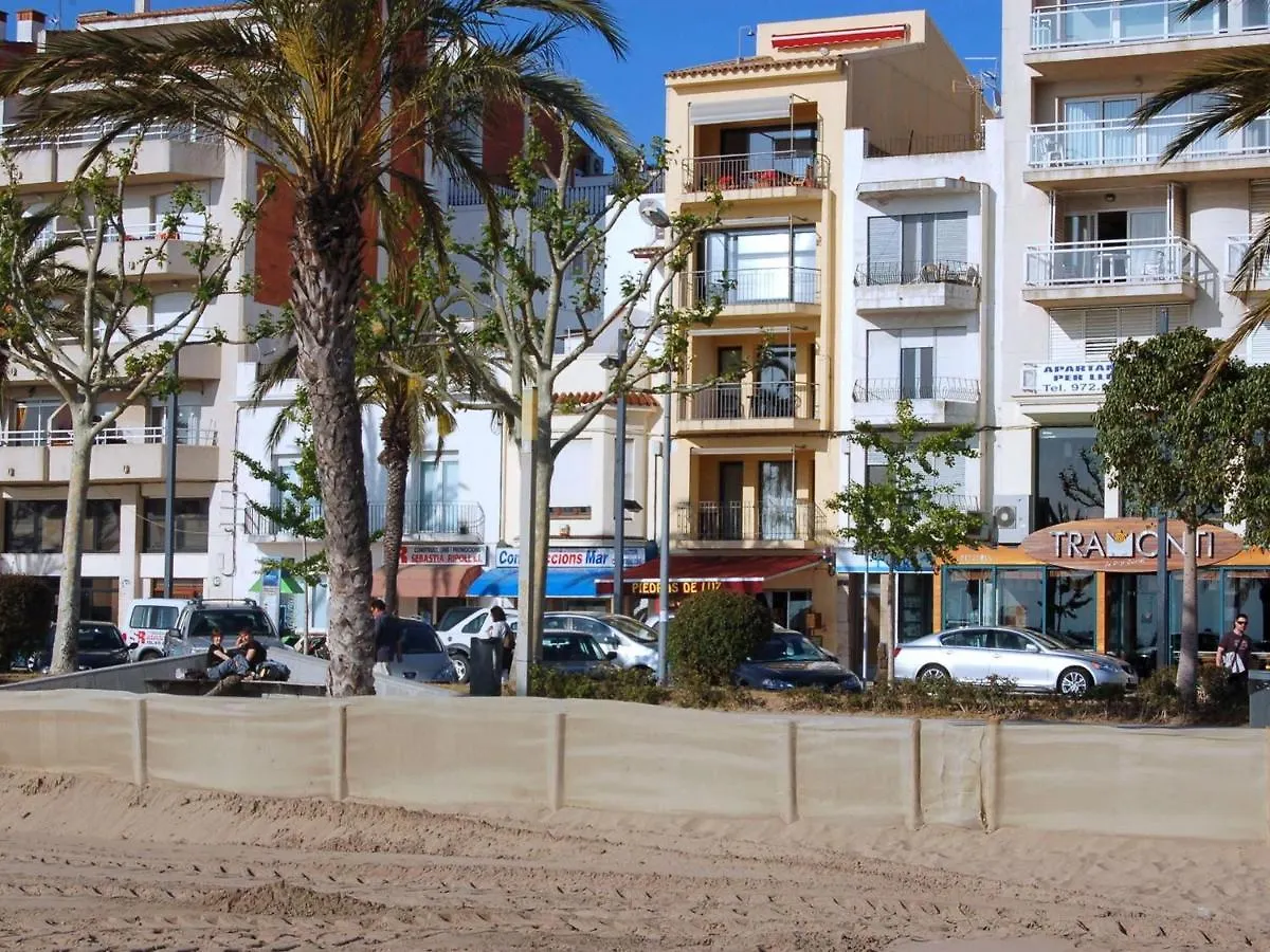 Pi I Sunyer 1-B - Apartamento Amplio Y Luminoso En El Centro De Roses, Delante Del Mar, Con Vistas Al Mar. - Es-228-121 罗萨斯